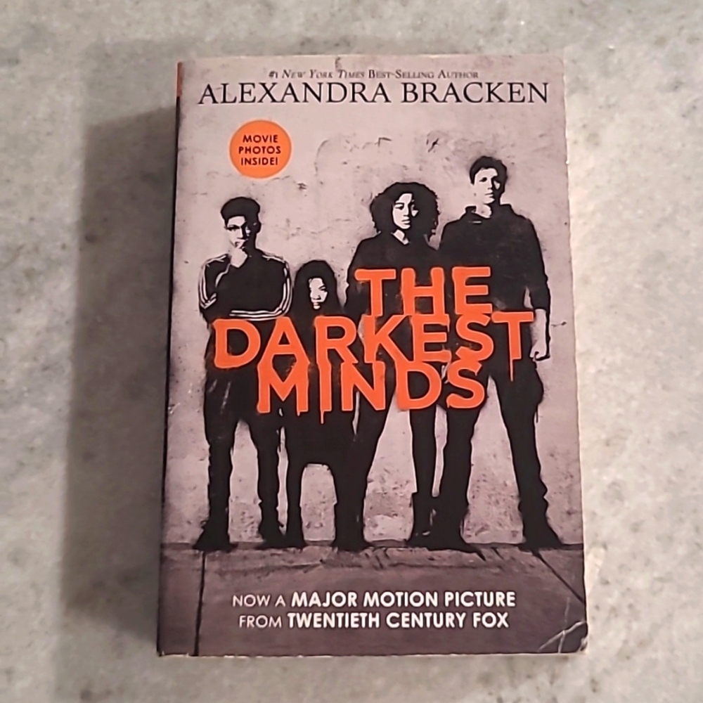 The Darkest Minds novel by Alexandra Bracken